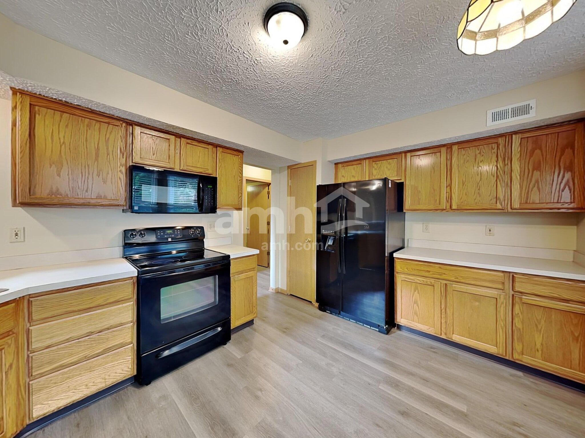 Building Photo - 5896 Oreily Dr