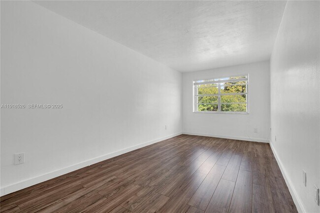 Building Photo - 9823 SW 93rd Terrace