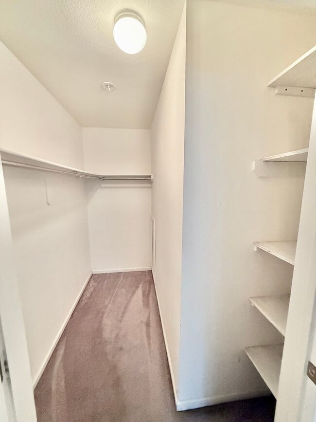 Building Photo - Cozy Two Bed/Two Bath Condo in Convenient ...