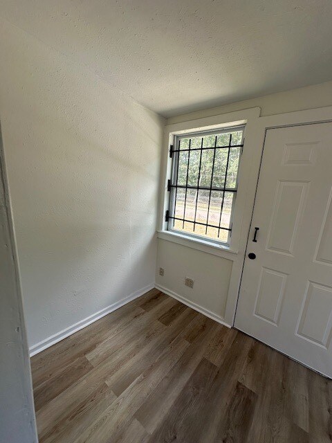 Building Photo - Newly Renovated 3-Bedroom Home in Jacksonv...