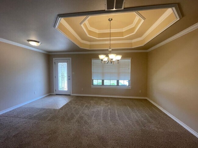 Building Photo - 132 Lola Cir