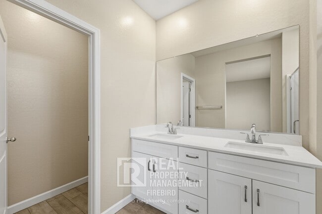 Building Photo - 16808 W Cavedale Dr