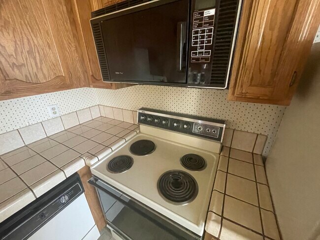 Building Photo - 4181 Gannet Cir