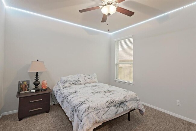 Building Photo - 18018 Svensson Slade Ln