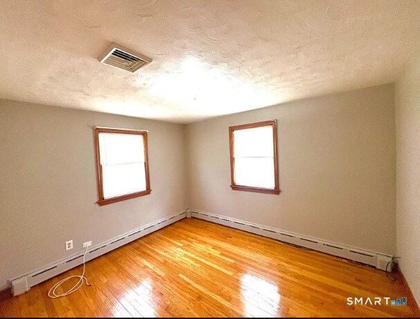 Building Photo - 48 Gates Ave