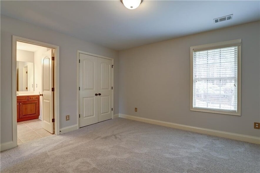 Building Photo - 1451 Primrose Park Rd