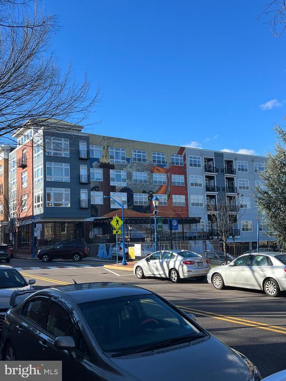 Building Photo - 316 Bridge St