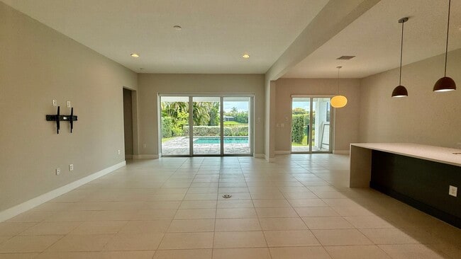 Building Photo - 7744 Sandhill Lake Dr