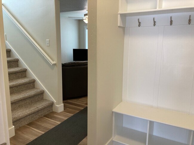 Building Photo - 2025 N 380 E
