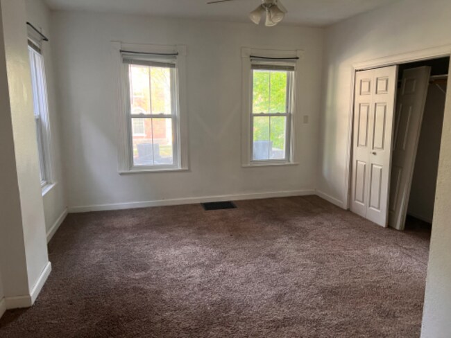 Building Photo - 307 W 3rd St