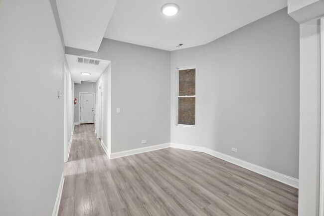 Building Photo - 6522 S Ellis Ave