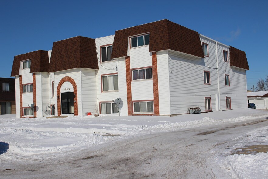 Building Photo - 1209 Ravenwood Rd