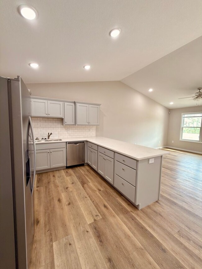 Building Photo - 3031-MF3-E4