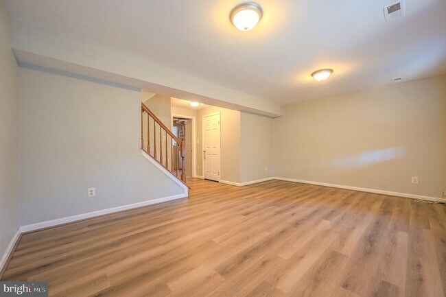 Building Photo - 12921 Freestone Ct