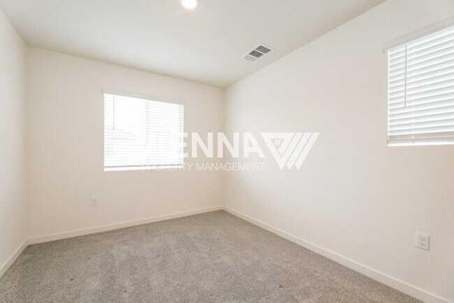 Building Photo - 9008 Sausalito Ln