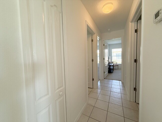 Building Photo - "Charming 3-Bed Oasis with 2 Full Baths in...