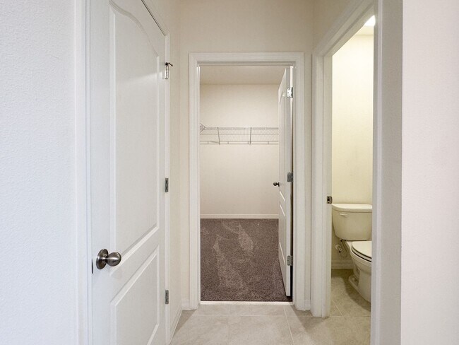 Building Photo - Brand New Construction 4 bedroom 2 bath in Buena Lago Community!
