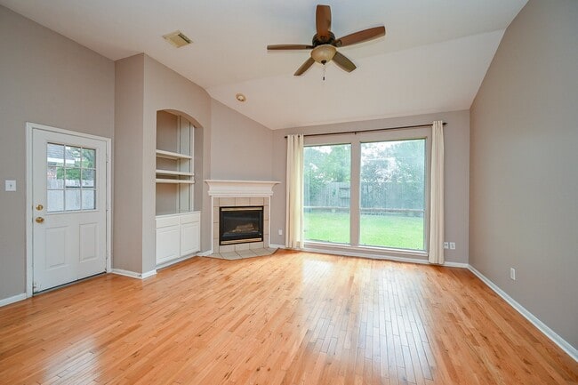 Building Photo - 12915 Fern Mill Ct