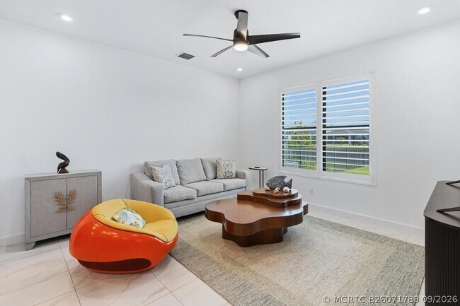 Building Photo - 14131 SW Thorens Dr