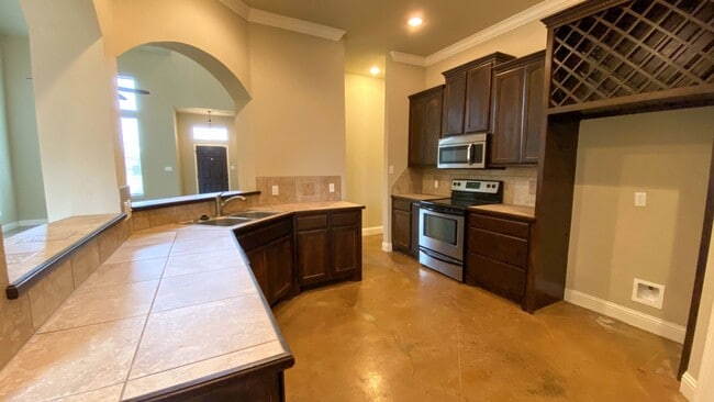Building Photo - 3132 Stallion Dr