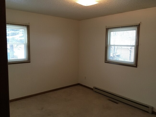 Building Photo - 1017 S 12th St