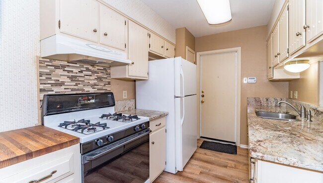 Building Photo - 4146 Longvale Dr