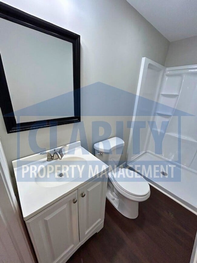 Building Photo - 860 Berry St NE