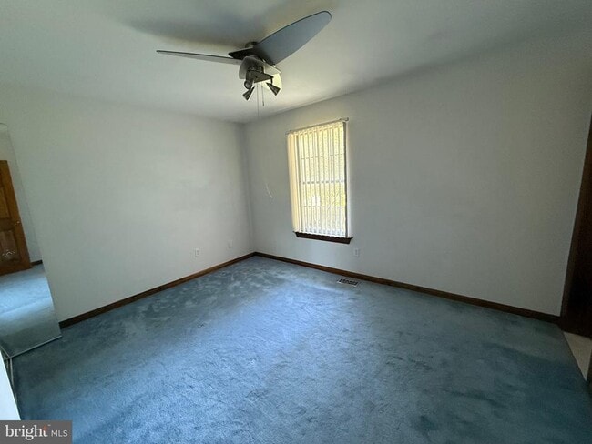 Building Photo - 862 Derby Farms Dr