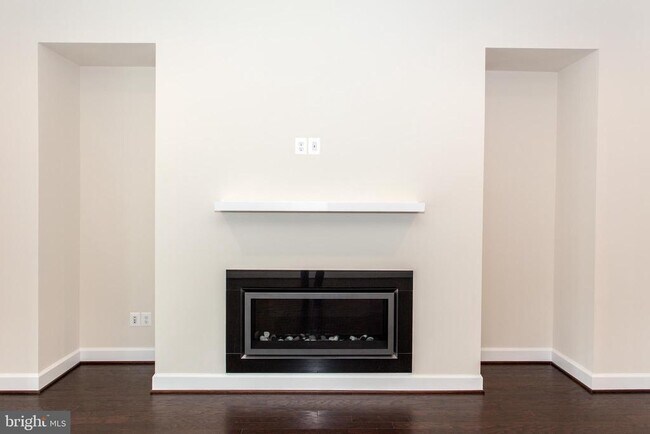 Building Photo - 23187 Hampton Oak Ter