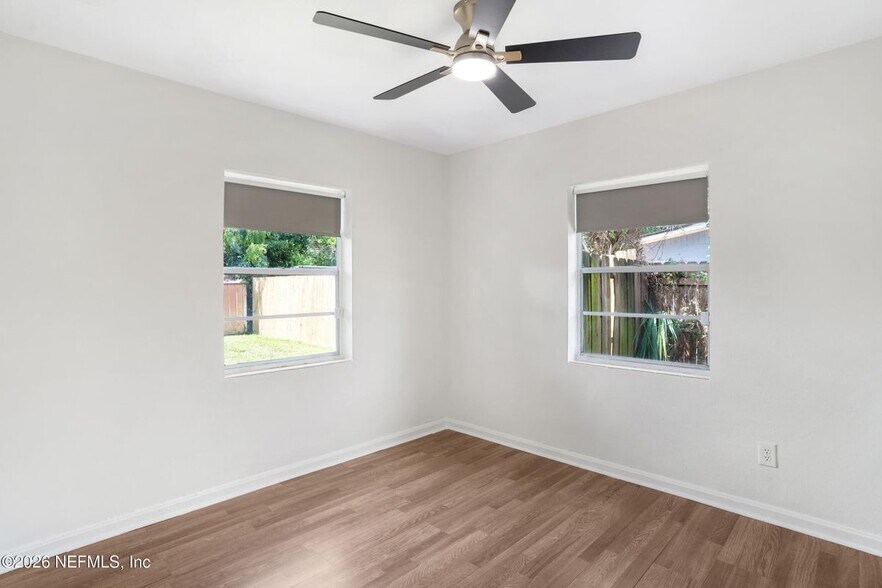 Building Photo - 5236 River Forest Dr