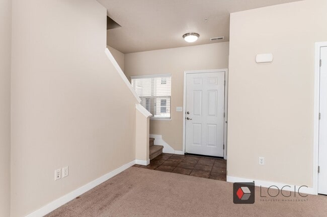 Building Photo - 520 E 500 S