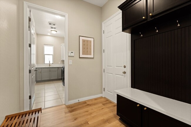 Building Photo - Modern Elegance in Scots Pine – 5-Bedroom Luxury Residence in West Summerlin  — Enjoy Rent-Free H...