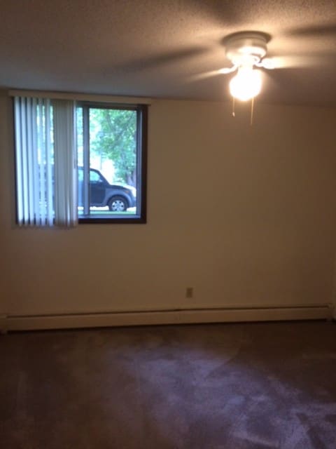 Building Photo - 1905 Wilson Ave