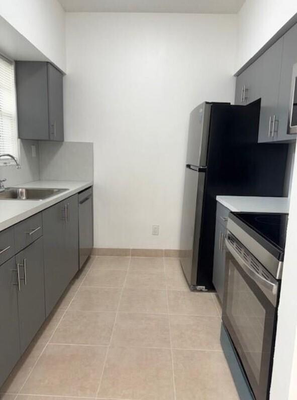 Building Photo - 660 Cypress Club Way