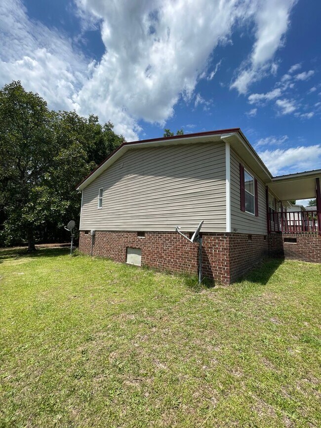 Building Photo - 430 Valley Forge Way S