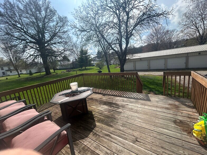 Building Photo - 22174 Vine St