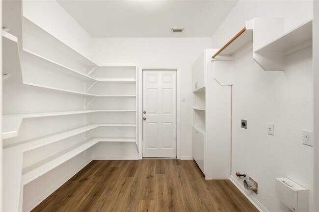 Building Photo - 2512 Rio Mesa Dr