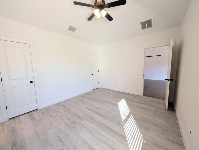 Building Photo - 2505 111th St