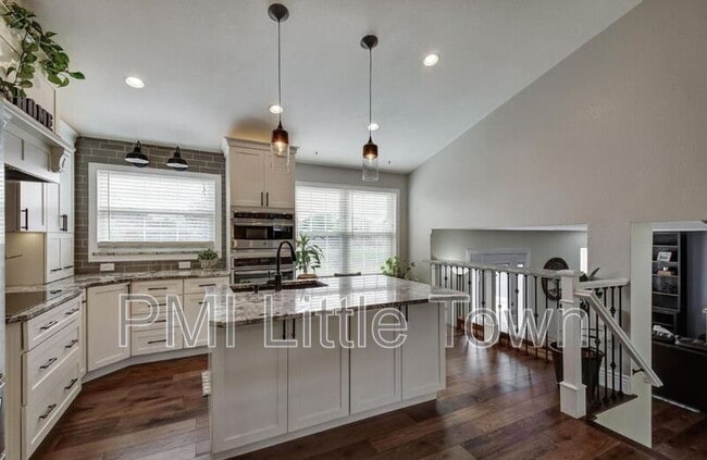 Building Photo - 16681 Martingale Dr