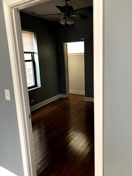 First bedroom with closet - 1639 W 19th St