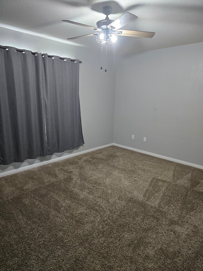 Building Photo - 5639 Cielo Ranch