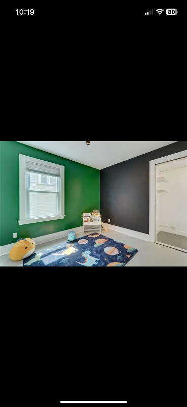 Building Photo - 477 Maplewood Ave