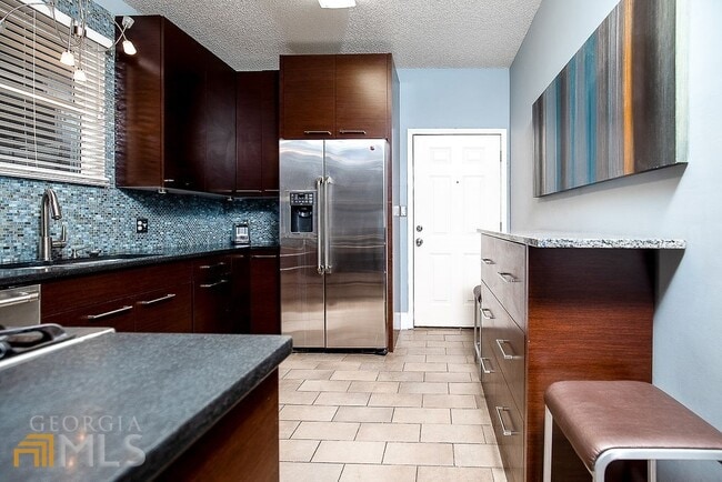 Building Photo - 570 Reed St SE