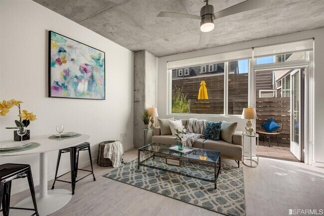 Building Photo - 45 Bartlett St