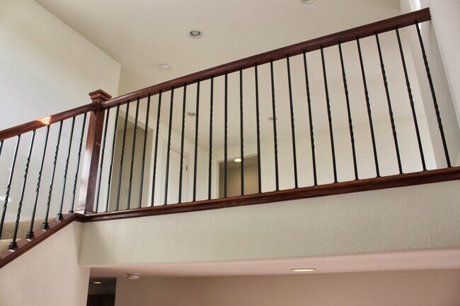 Building Photo - 10334 Kenneth Dr