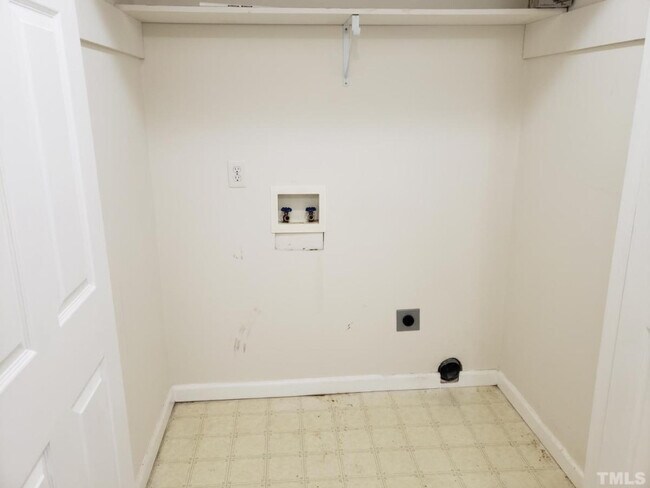 Building Photo - 1213 Cross Link Rd, Raleigh, NC 27610