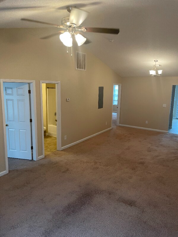 Building Photo - 136 Harvest Ct
