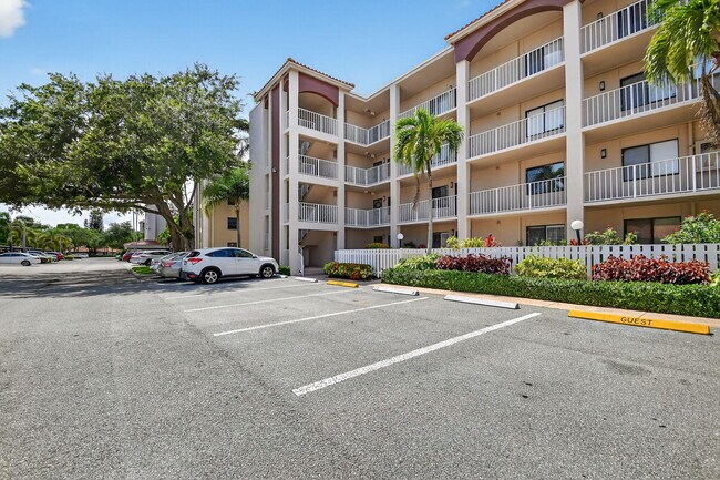 Building Photo - 6193 Pointe Regal Cir