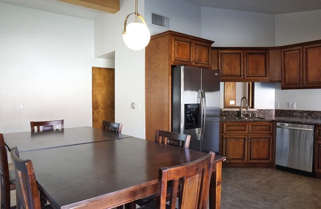 Building Photo - 53815 Avenida Carranza