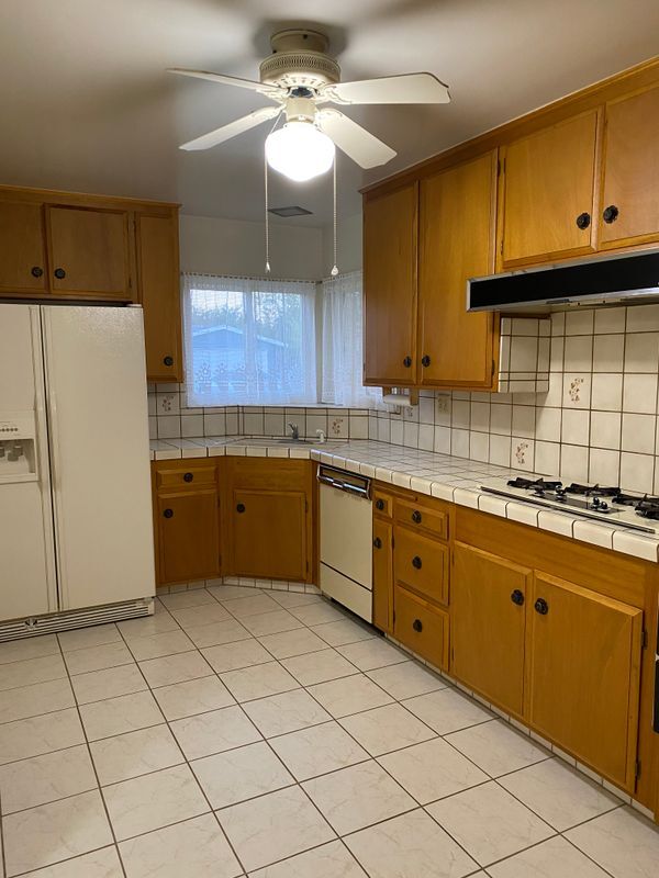 Building Photo - 332 E Landsford St